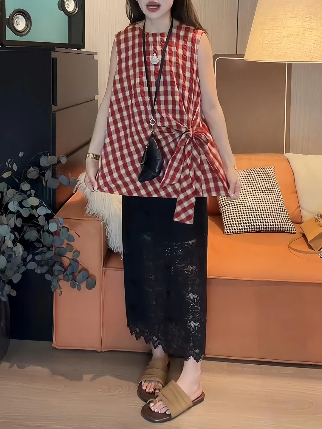 Fashionable Lazy Style Women's Summer Plaid Tie-Detail Sleeveless Top And Hollow out Lace Skirt Two-Piece Set
Fashionable Lazy Style Women's Summer Plaid Tie-Detail Sleeveless Top And Hollow out Lace Skirt Two-Piece Set