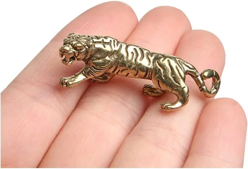 1Pc Gold Antique Copper Figurines Decor Accessories Vintage Brass Animal Ornaments Desk Decorations Collectible Figurines
1Pc Gold Antique Copper Figurines Decor Accessories Vintage Brass Animal Ornaments Desk Decorations Collectible Figurines