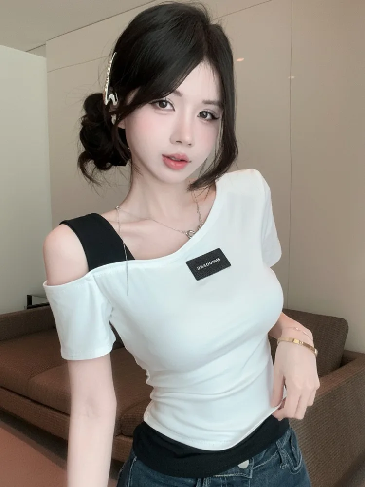Fashionable Color Block Short Sleeve T-Shirt Women's Slim Fit Shoulder Design Summer New Style Casual Cotton Polyester Blend
Fashionable Color Block Short Sleeve T-Shirt Women's Slim Fit Shoulder Design Summer New Style Casual Cotton Polyester Blend