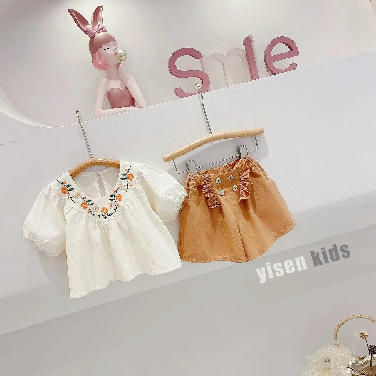 2024 Girls Summer New Korean Edition Girls Baby Doll Shirt Shorts Set Two Pieces Toddler Girl Sweet Gentle Clothes
2024 Girls Summer New Korean Edition Girls Baby Doll Shirt Shorts Set Two Pieces Toddler Girl Sweet Gentle Clothes