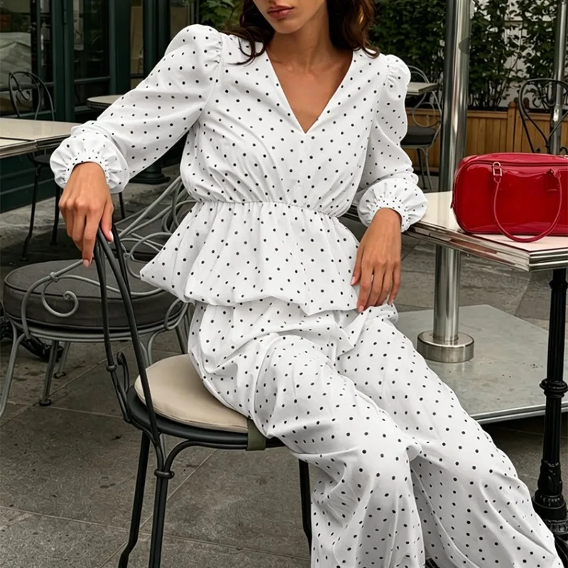 LIinar 2026 Spring Fall Women's Polka Dot Set 100% Cotton V-Neck Ruffled Bell-Sleeve Fitted Blouse Loose-Fit Bell-Leg Pants Set
LIinar 2026 Spring Fall Women's Polka Dot Set 100% Cotton V-Neck Ruffled Bell-Sleeve Fitted Blouse Loose-Fit Bell-Leg Pants Set