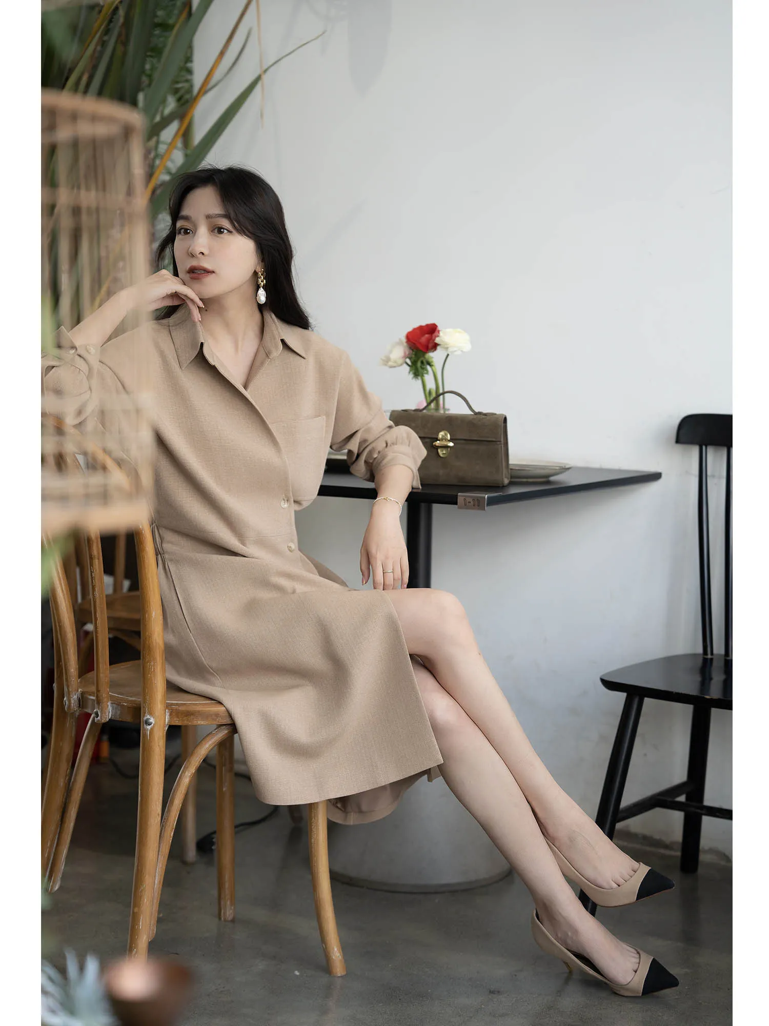 Элегантное хаки платье с узором оленей и слонов, с длинными рукавами, круглым вырезом, для повседневной носки, весеннее.
Элегантное хаки платье с узором оленей и слонов, с длинными рукавами, круглым вырезом, для повседневной носки, весеннее.