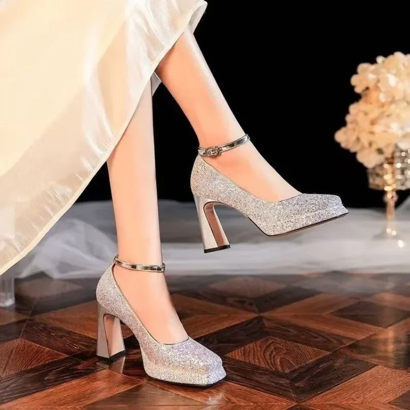 2025 Brand Ladies Shoes Buckle Strap Women's High Heels Fashion Sequins Wedding Super High Shallow Heels Women Zapatos Mujer
2025 Brand Ladies Shoes Buckle Strap Women's High Heels Fashion Sequins Wedding Super High Shallow Heels Women Zapatos Mujer