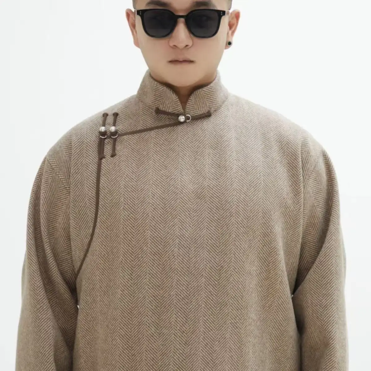 New Chinese Style Tops Men's Traditional Slanted Collar Button Coat Vintage Loose Casual Fashion Overcoat Mandarin Tops Male
New Chinese Style Tops Men's Traditional Slanted Collar Button Coat Vintage Loose Casual Fashion Overcoat Mandarin Tops Male