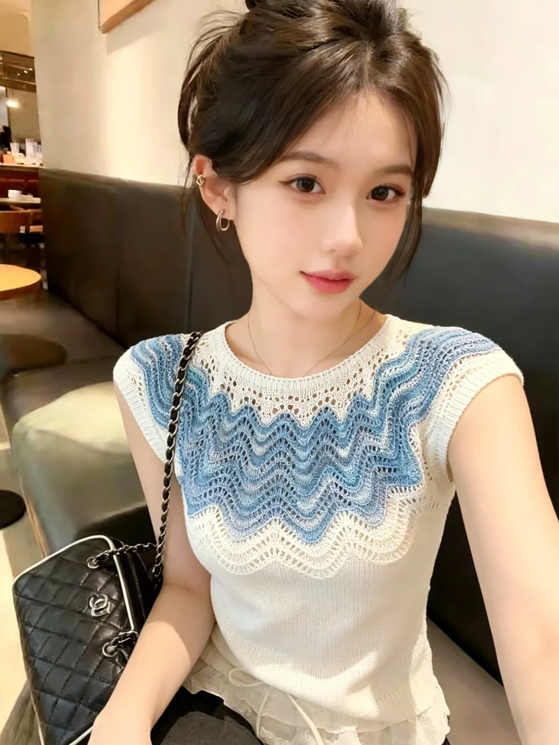 Unique Design Hollow out Knitwear Women's Summer New Style Self-Preservation Beautiful Top Korean Version Straight Cut Silk
Unique Design Hollow out Knitwear Women's Summer New Style Self-Preservation Beautiful Top Korean Version Straight Cut Silk