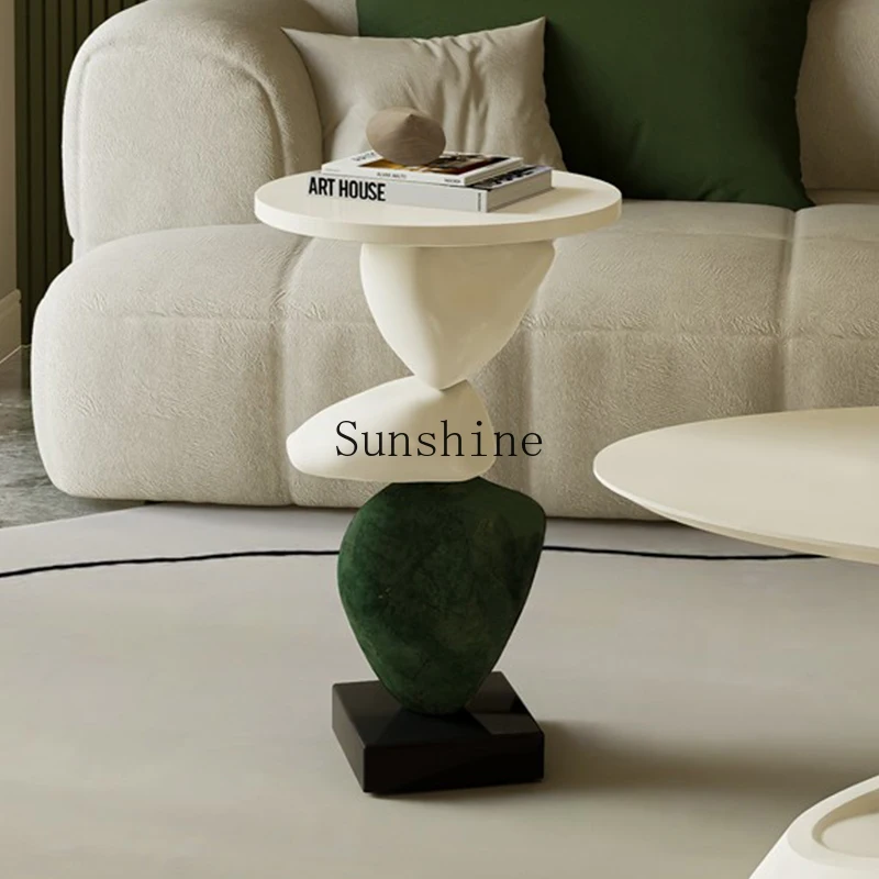 Light luxury high-end living room small coffee table bedside art sofa corner table
Light luxury high-end living room small coffee table bedside art sofa corner table