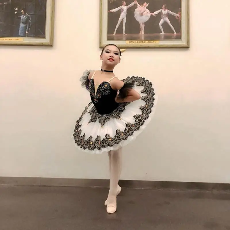 Черное балетное платье-пачка для детей и взрослых, костюм для выступлений в стиле «Лебединое озеро», наряд балерины для соревнований
Черное балетное платье-пачка для детей и взрослых, костюм для выступлений в стиле «Лебединое озеро», наряд балерины для соревнований