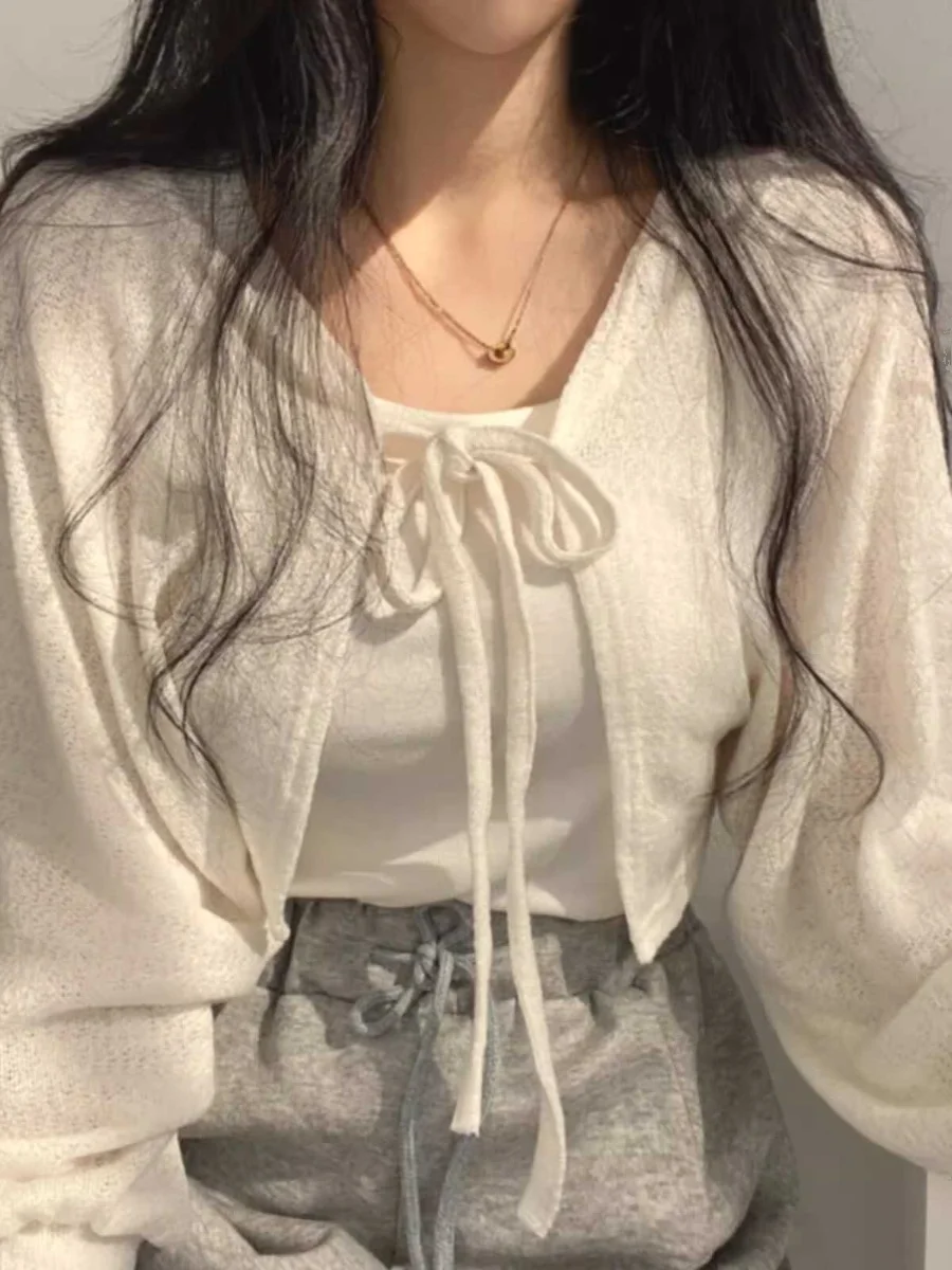 Summer Women's Loose Outerwear Short Thin Sun Protection Cardigan Vintage Tie Waist Coat Casual Commute Style Long Sleeve
Summer Women's Loose Outerwear Short Thin Sun Protection Cardigan Vintage Tie Waist Coat Casual Commute Style Long Sleeve