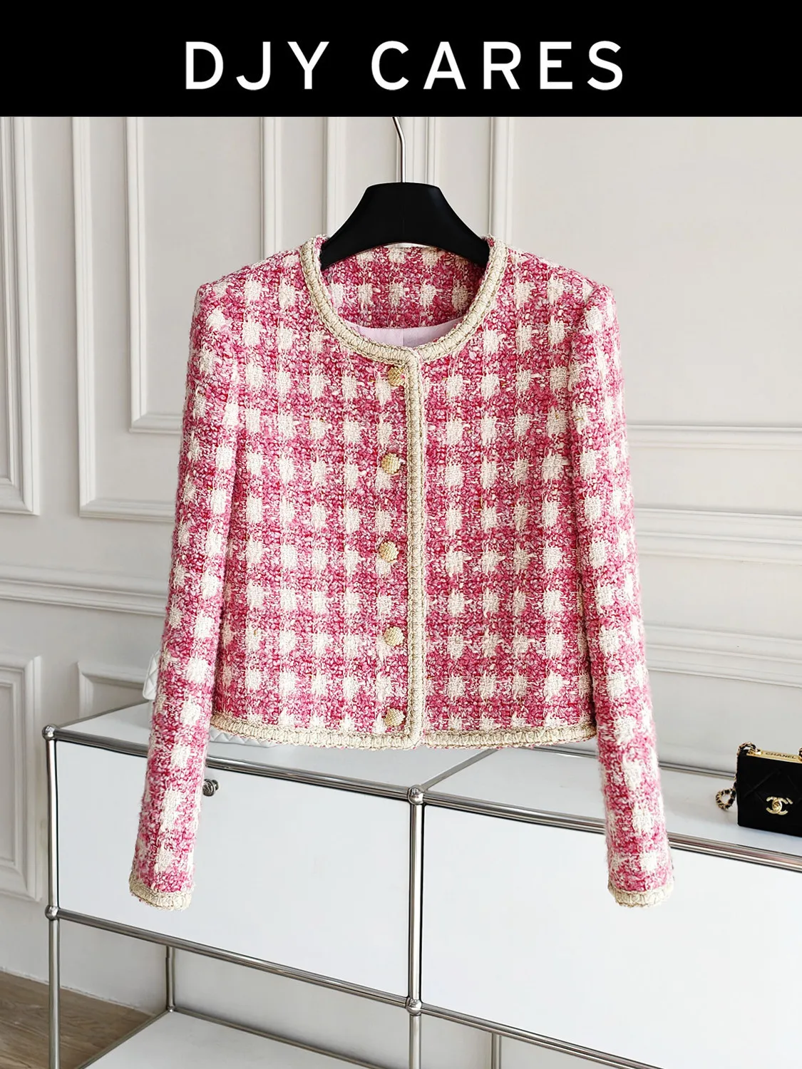 New Golden thread style! Retro Rose Pink Thousand Bird Grid Short Sleek Top big size
New Golden thread style! Retro Rose Pink Thousand Bird Grid Short Sleek Top big size