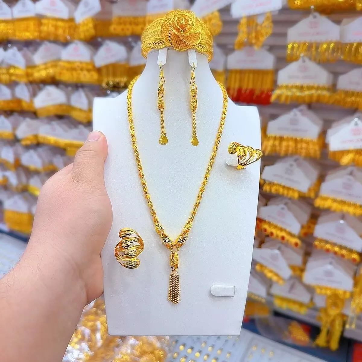 Dubai Europe New 24K Gold Plated Necklace, Earrings, Rings, Bracelets, Wedding Party Gifts, Jewelry Set for Lovers YY10589
Dubai Europe New 24K Gold Plated Necklace, Earrings, Rings, Bracelets, Wedding Party Gifts, Jewelry Set for Lovers YY10589