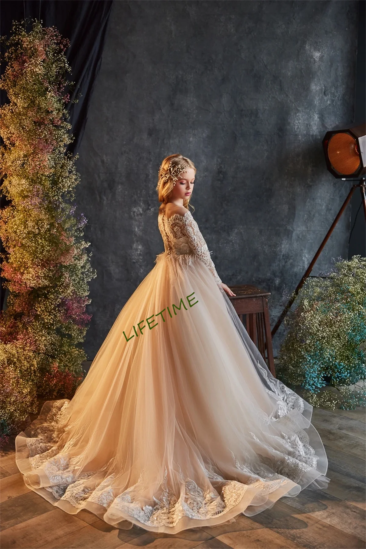 CustomizedChampagne Flower Girl Dresses For Weddings Long Sleeves Little Girls Pageant Gowns Birthday Party Prom First Communion
CustomizedChampagne Flower Girl Dresses For Weddings Long Sleeves Little Girls Pageant Gowns Birthday Party Prom First Communion