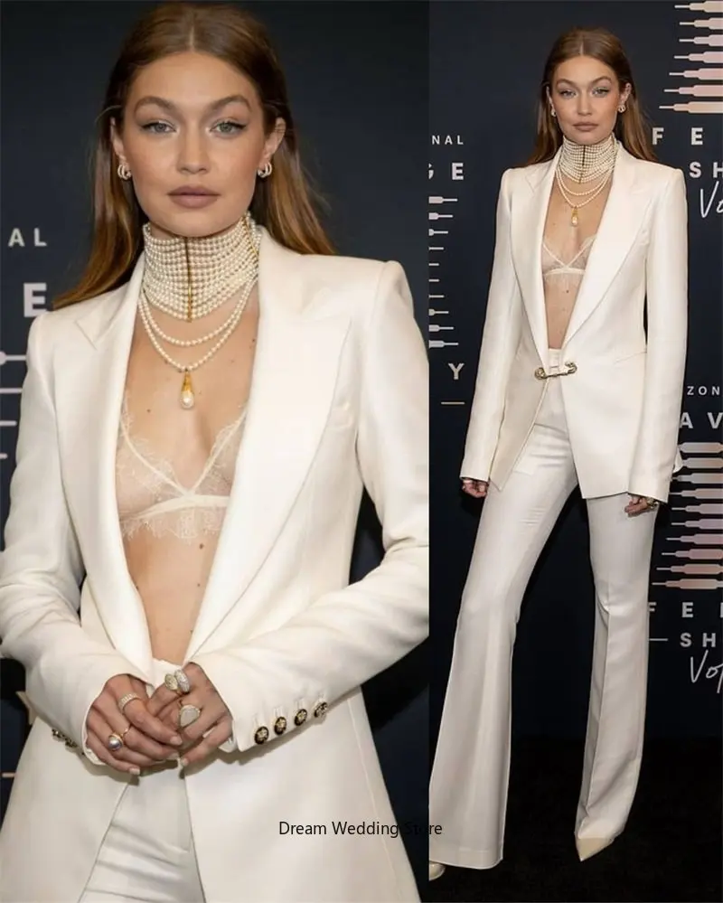 White Women Suits Set With Large Pin Designer Evening Prom Gowns Tailored Deep V Neck 2 Pcs Blazer Pants Fashion костюм женский
White Women Suits Set With Large Pin Designer Evening Prom Gowns Tailored Deep V Neck 2 Pcs Blazer Pants Fashion костюм женский