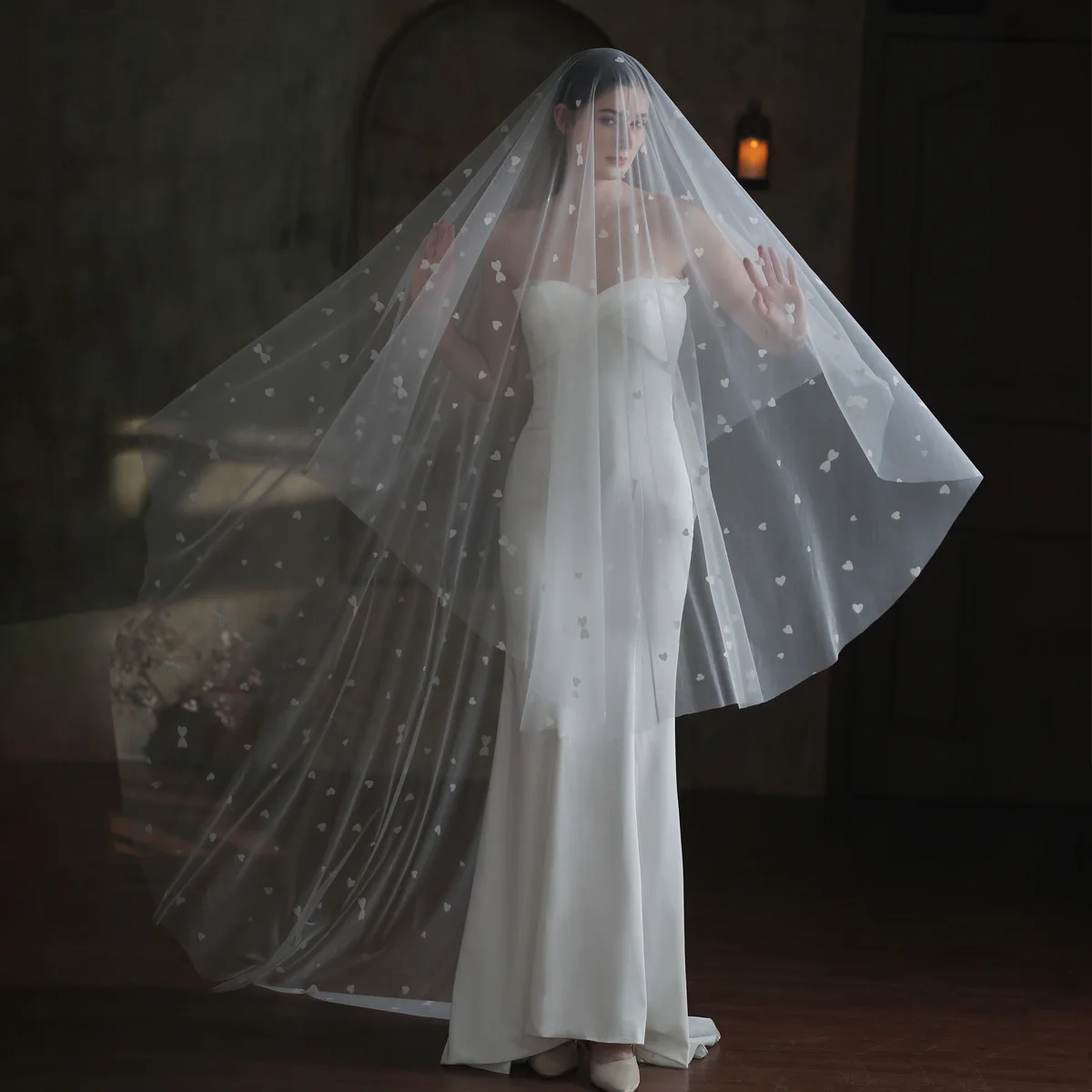 V857 Long White Bridal Veil, Super Fairy-Like Heart-Shaped Soft Tulle Single Layer, 3m Without Hair Comb, Can Cover the Face, Wholesale from Manufacturer
V857 Long White Bridal Veil, Super Fairy-Like Heart-Shaped Soft Tulle Single Layer, 3m Without Hair Comb, Can Cover the Face, Wholesale from Manufacturer