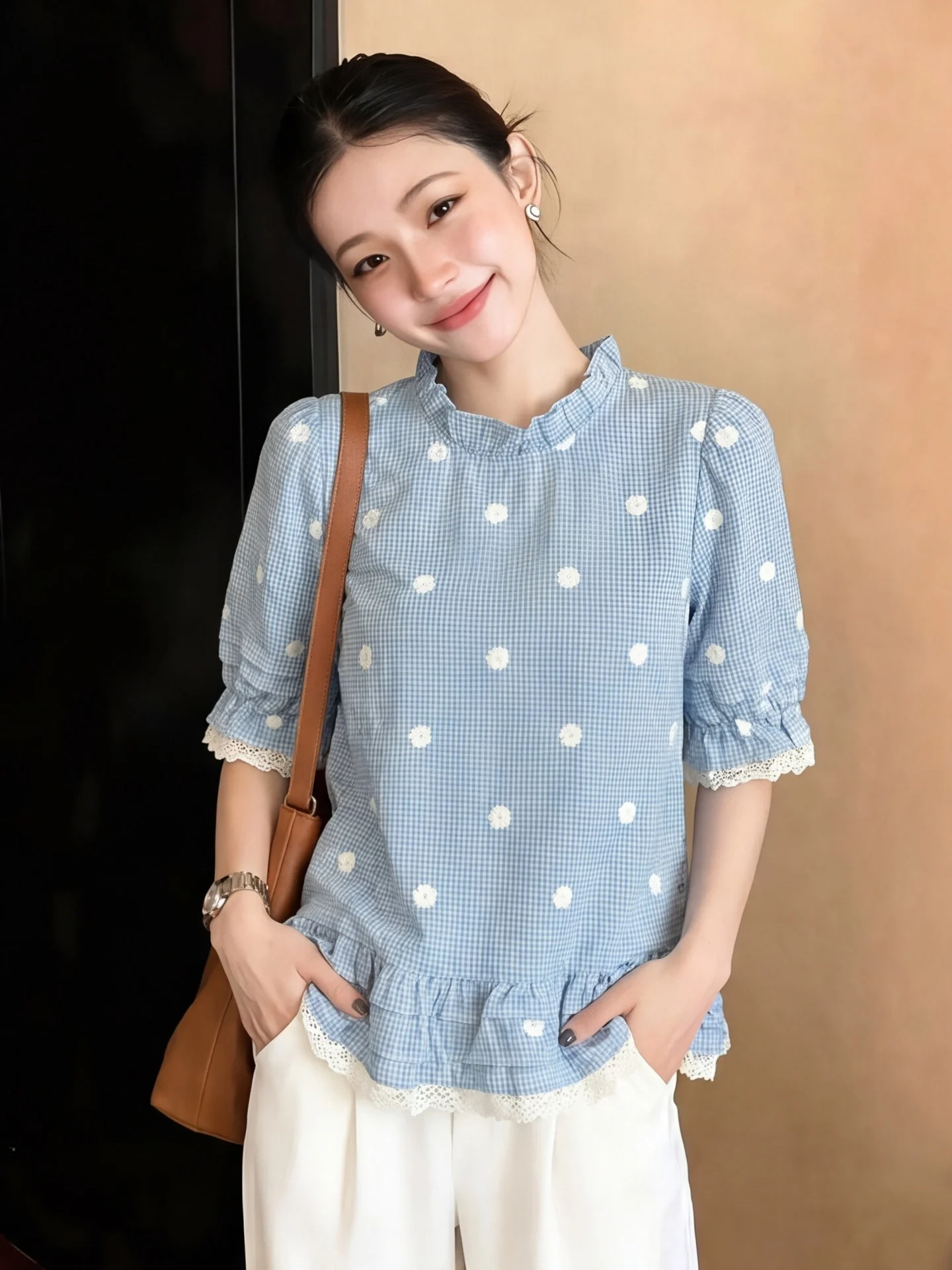Retro Lace Trim Bubble Sleeve Shirt Women's Summer Plaid Embroidery Skirt Short Sleeve Top Korean Style Loose Fit Blouse
Retro Lace Trim Bubble Sleeve Shirt Women's Summer Plaid Embroidery Skirt Short Sleeve Top Korean Style Loose Fit Blouse