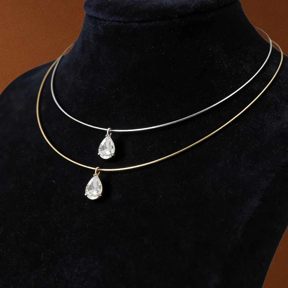 2CT Pear Cut Moissanite Necklace for Women Men Classic Neck Chain Lab Diamond Pendant 925 Silver 18K Gold Plated Jewelry Gifts
2CT Pear Cut Moissanite Necklace for Women Men Classic Neck Chain Lab Diamond Pendant 925 Silver 18K Gold Plated Jewelry Gifts