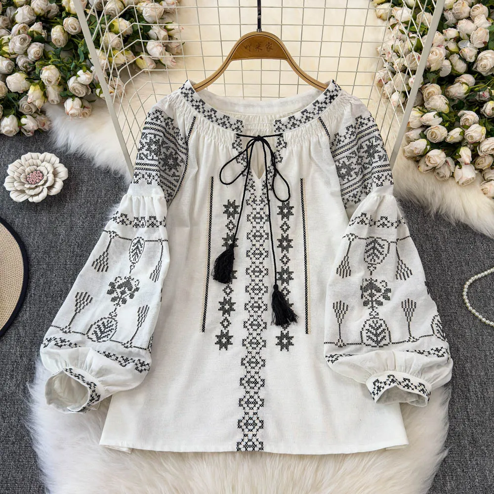 Bohe Embroidered Lace Up Top Women's 2026 Spring Loose Lantern Sleeve Versatile Shirt Elegant Tassel Vacation Style Pullover
Bohe Embroidered Lace Up Top Women's 2026 Spring Loose Lantern Sleeve Versatile Shirt Elegant Tassel Vacation Style Pullover