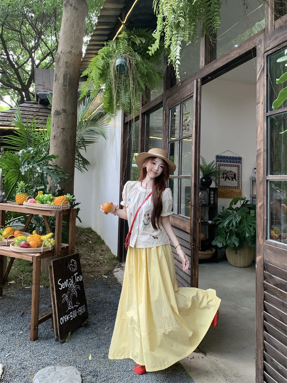 Sweet Style Embroidered Short Sleeve Shirt And Skirt Set Women's Fashion Summer Outfit Cotton Material Handmade Stitching
Sweet Style Embroidered Short Sleeve Shirt And Skirt Set Women's Fashion Summer Outfit Cotton Material Handmade Stitching