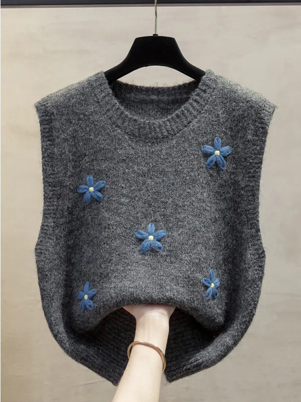 Elegant Embroidered Shirt Sleeveless Knitted Vest Women's Spring Autumn New Style Layering Versatile No Sleeve Sweater
Elegant Embroidered Shirt Sleeveless Knitted Vest Women's Spring Autumn New Style Layering Versatile No Sleeve Sweater