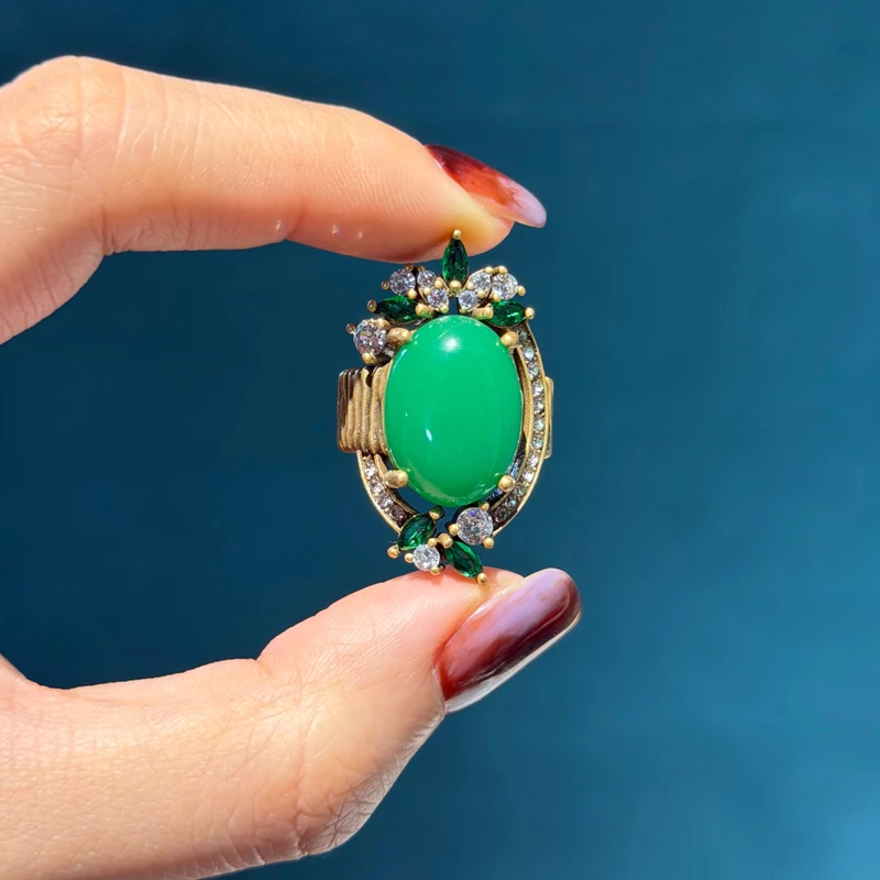 Vintage Green Glazed Leaves Rings For Woman Luxury Art Deco Gold Color Jewelry Girls Fashion Brand High Quality Gift Party New
Vintage Green Glazed Leaves Rings For Woman Luxury Art Deco Gold Color Jewelry Girls Fashion Brand High Quality Gift Party New