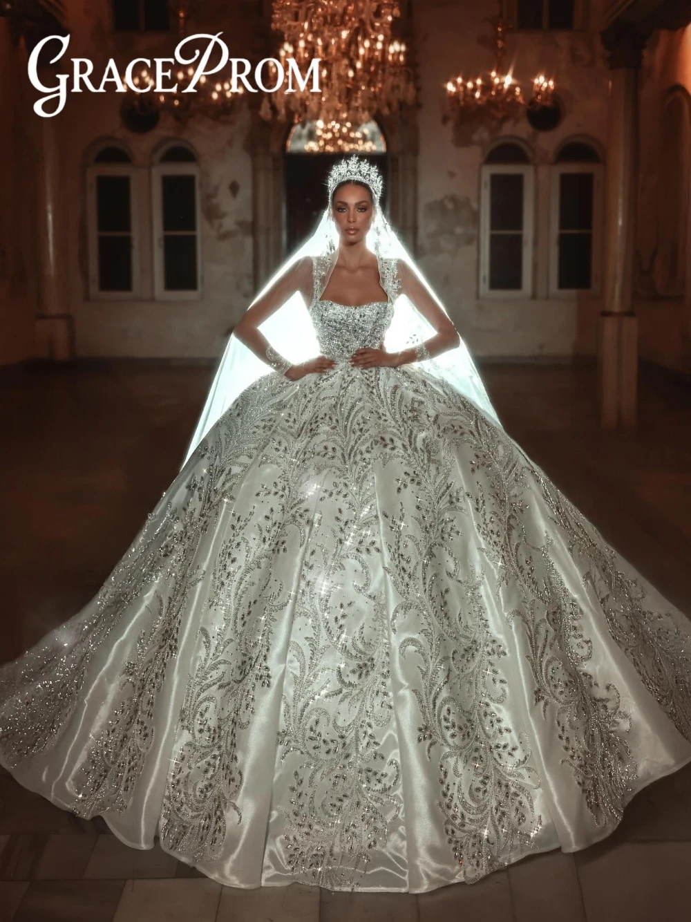 Princess Style Beading Shiny Ball Gown Wedding Dress 2026 Unique Cutout Crystal Embroidered Royal Bridal Dresses Customized
Princess Style Beading Shiny Ball Gown Wedding Dress 2026 Unique Cutout Crystal Embroidered Royal Bridal Dresses Customized