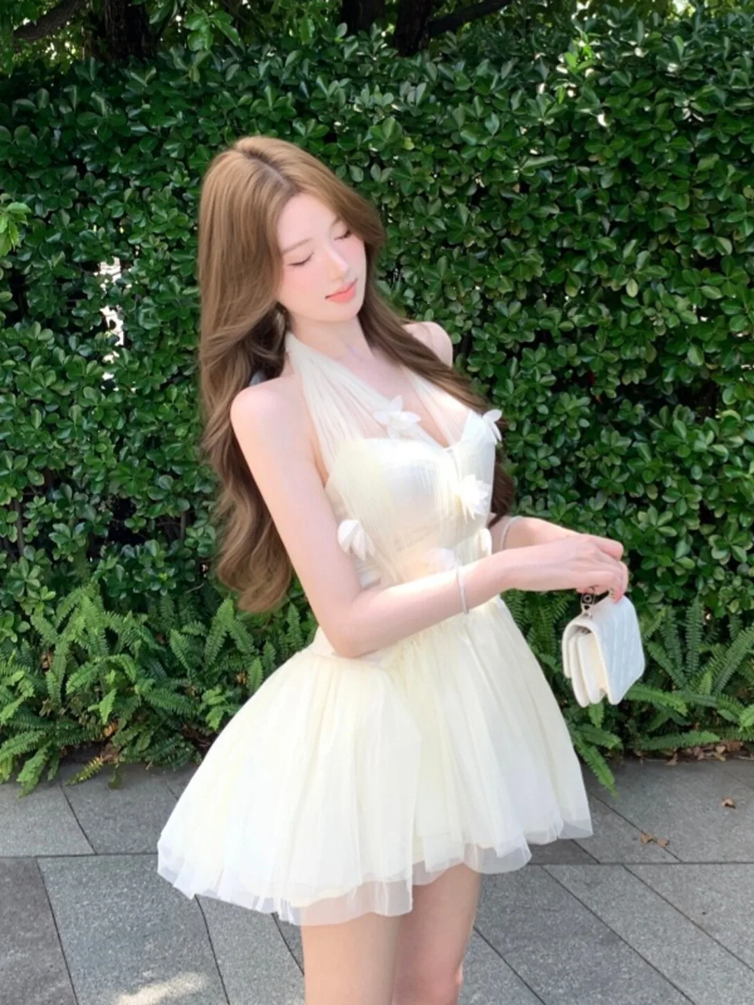 Sweet Gentle Wind Off-Shoulder Pleated High Waist Cotton Summer Dress Korean Style Lace Detail Midi Skirt for Young Women
Sweet Gentle Wind Off-Shoulder Pleated High Waist Cotton Summer Dress Korean Style Lace Detail Midi Skirt for Young Women