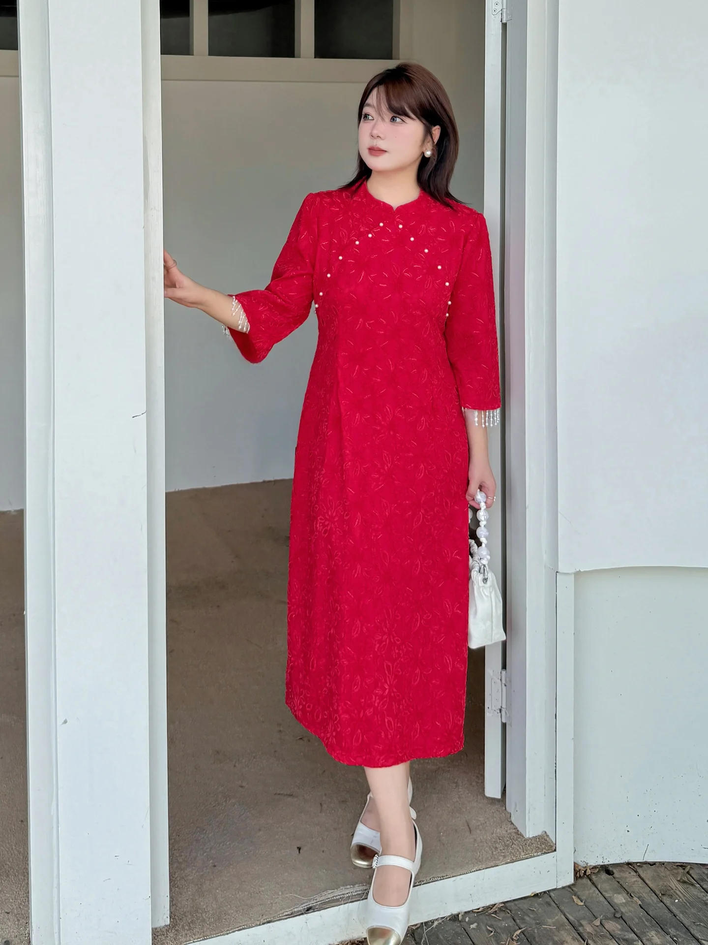 Red Loose Chinese Style Qipao Dress for plus Size Women Autumn Wedding Engagement Ceremony Dress Breathable High Waist Long S...
Red Loose Chinese Style Qipao Dress for plus Size Women Autumn Wedding Engagement Ceremony Dress Breathable High Waist Long S...