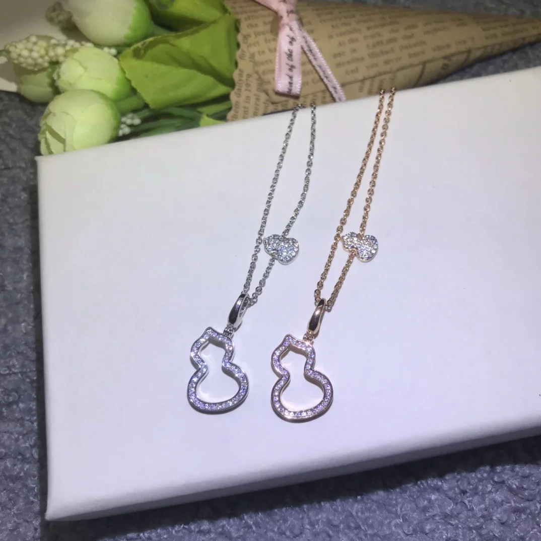 925 Sterling Silver Large White Nacre Gourd Pendant 18K Rose Gold Neckle Women Luxury Brand Jewelry Accessory Trend Classic
925 Sterling Silver Large White Nacre Gourd Pendant 18K Rose Gold Neckle Women Luxury Brand Jewelry Accessory Trend Classic