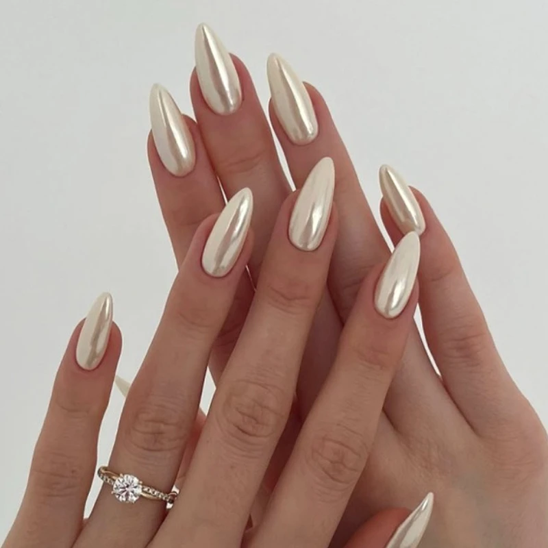 Pearlescent Nude Glossy Nail Art Fashion Solid Color Almond False Nails Detachable Finished Fake Nails Press on Nails with Glue
Pearlescent Nude Glossy Nail Art Fashion Solid Color Almond False Nails Detachable Finished Fake Nails Press on Nails with Glue