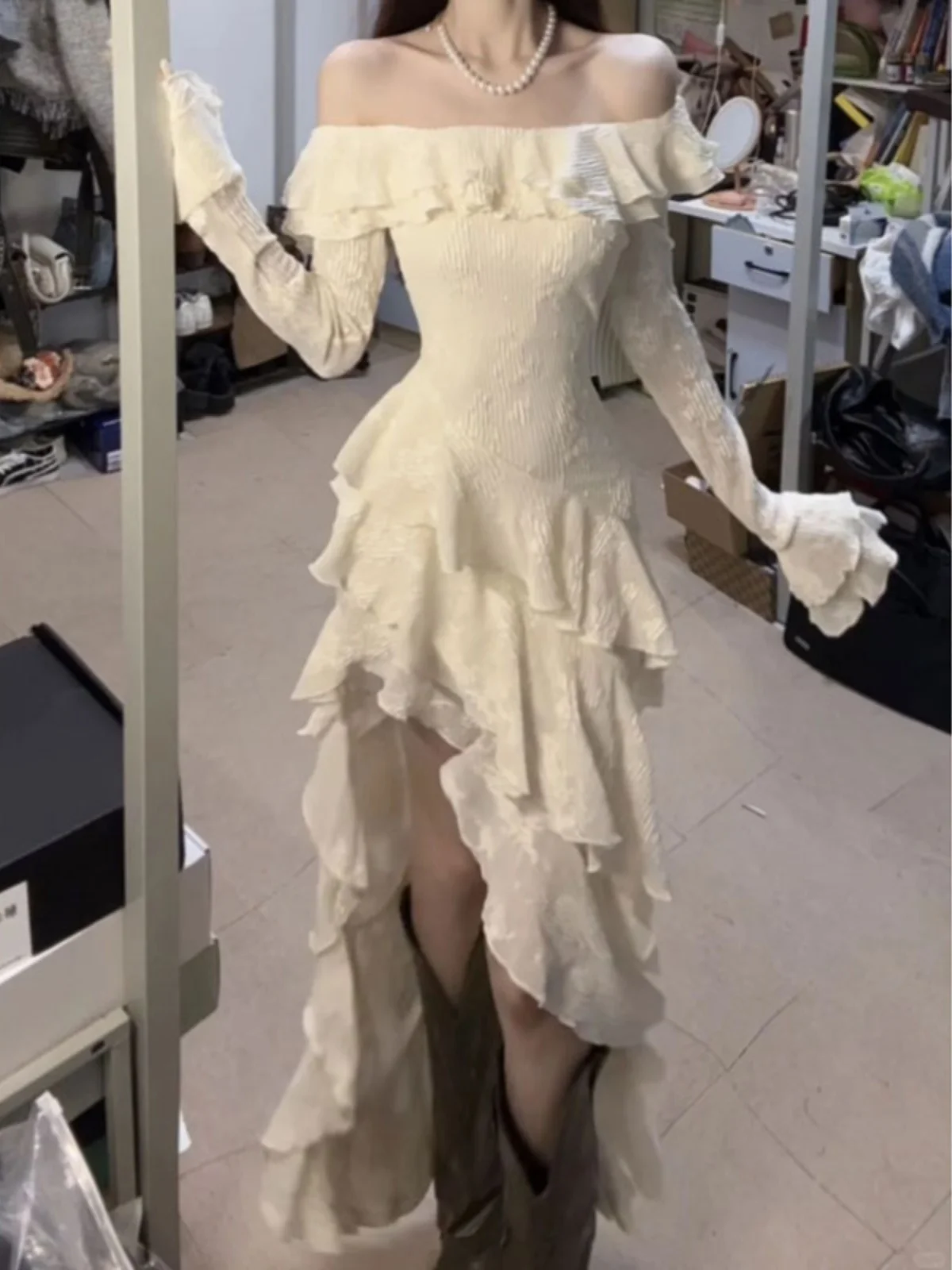 Sister Style Spring New One Shoulder Gown Slit High Waist Long Sleeve Cotton City Commute Street Style Touring Shopping Dress
Sister Style Spring New One Shoulder Gown Slit High Waist Long Sleeve Cotton City Commute Street Style Touring Shopping Dress