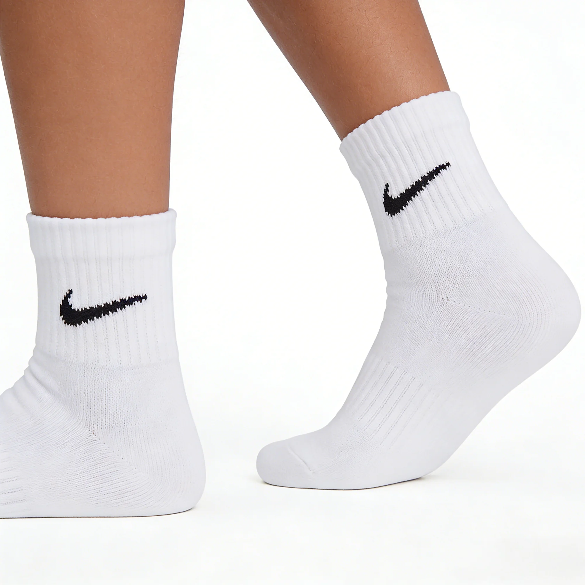 Носки Nike Утолщенные носки Nike Basketball Спортивные длинные носки с технологией Dri-FIT для воздухопроницаемости 3 шт. SX7667-100
Носки Nike Утолщенные носки Nike Basketball Спортивные длинные носки с технологией Dri-FIT для воздухопроницаемости 3 шт. SX7667-100