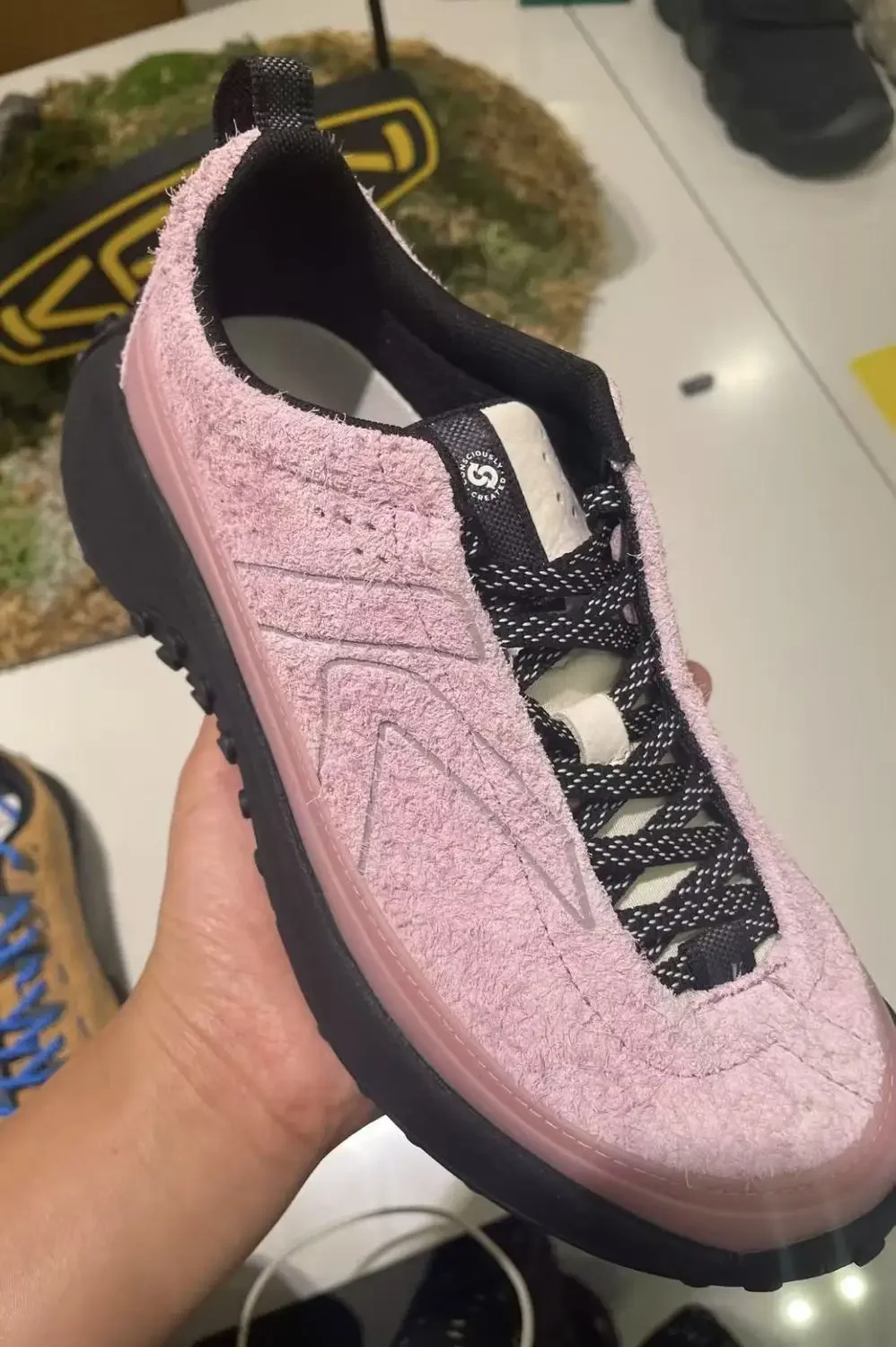 MINO Couple Hiking Boots Men Women Anti Slip Breathable Waterproof Trail Shoes Outdoor Sneakers
MINO Couple Hiking Boots Men Women Anti Slip Breathable Waterproof Trail Shoes Outdoor Sneakers