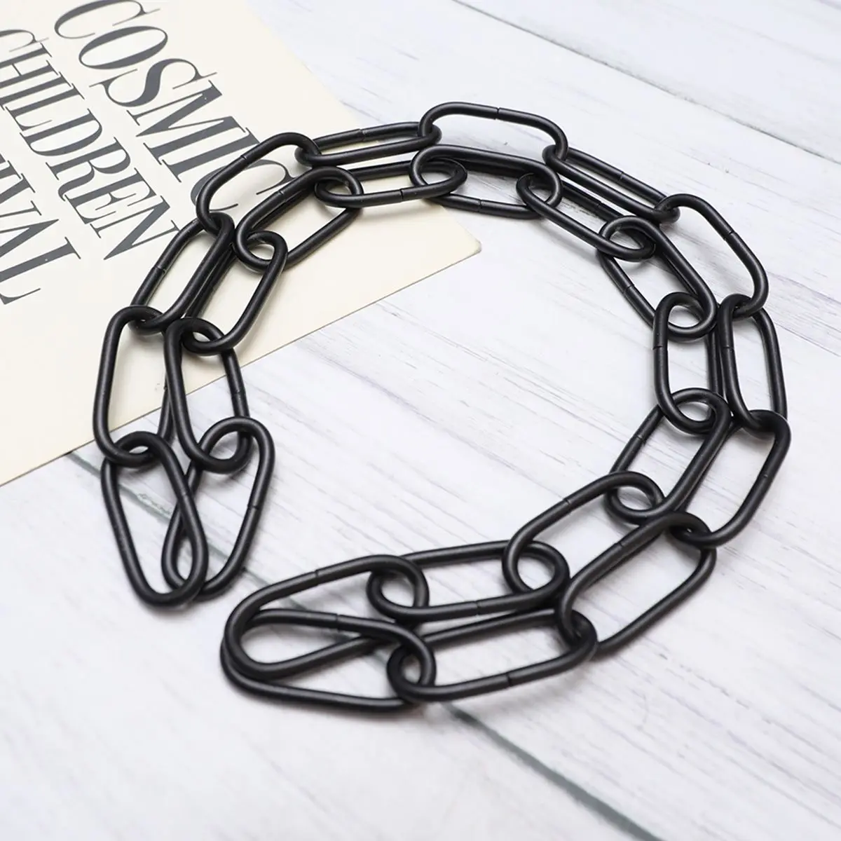 1M in Length Iron Chain Durable 4MM Thick Hanging Chain Utility Crystal Lamp Chain Lighting Accessories (Black)
1M in Length Iron Chain Durable 4MM Thick Hanging Chain Utility Crystal Lamp Chain Lighting Accessories (Black)