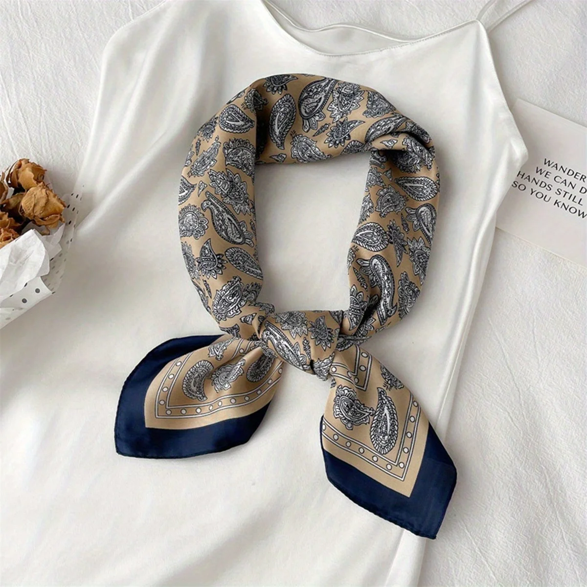1 men's paisley print imitation silk wide-brimmed headscarf, men's scarf, suitable for casual occasions, outdoor activities,
1 men's paisley print imitation silk wide-brimmed headscarf, men's scarf, suitable for casual occasions, outdoor activities,