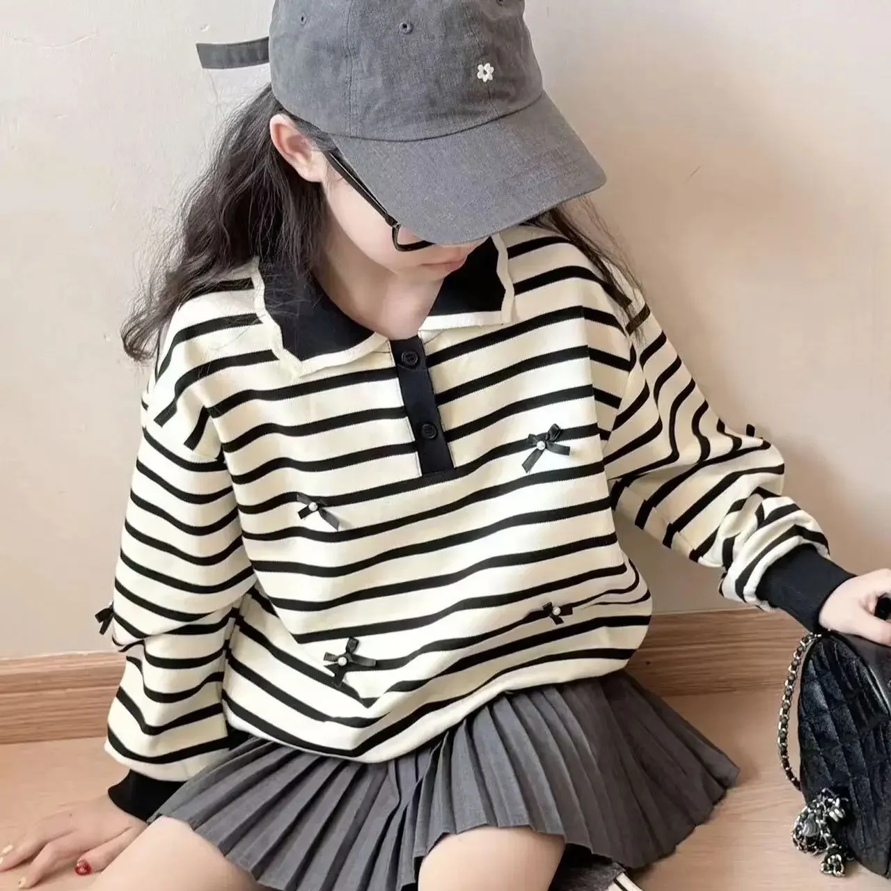 Girls Sweatshirt Spring Autumn College Style Polka Dot Long Sleeve PoLo Shirt With Stripe Butterfly Knot Children's Fashion Top
Girls Sweatshirt Spring Autumn College Style Polka Dot Long Sleeve PoLo Shirt With Stripe Butterfly Knot Children's Fashion Top