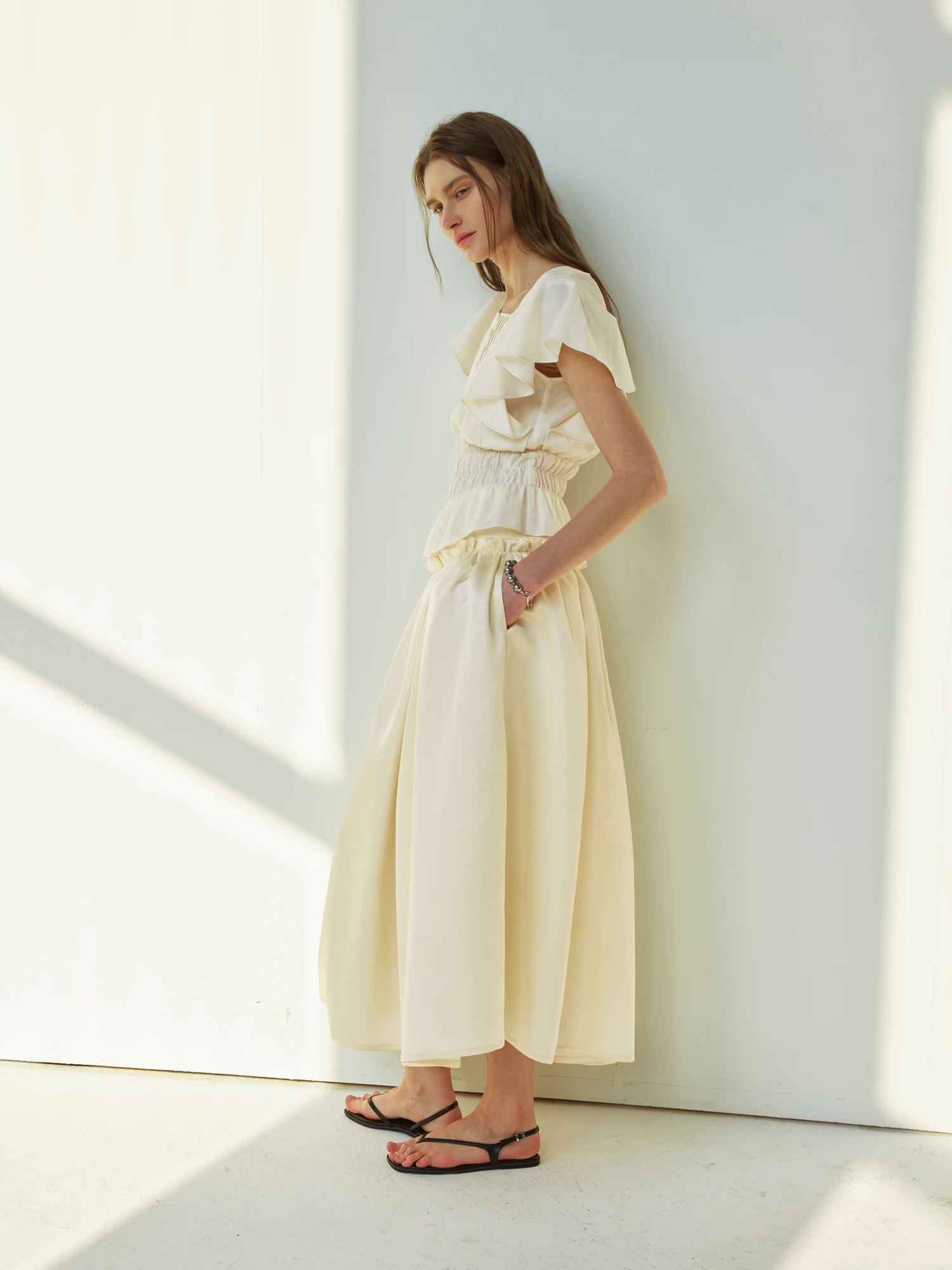 Романтичная женская юбка-миди А-силуэта с кружевной отделкой, свободного кроя, с высокой талией, из полиэстера, без эластана
Романтичная женская юбка-миди А-силуэта с кружевной отделкой, свободного кроя, с высокой талией, из полиэстера, без эластана