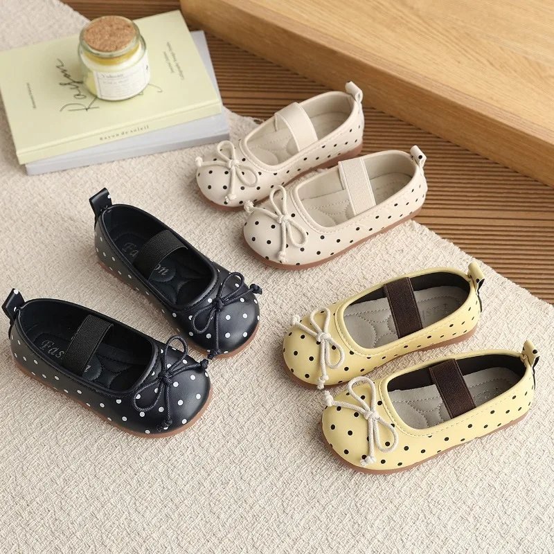 Girls Bean Shoes 2026 Spring and Autumn New Vintage Child Soft Soled Loafers Fashion Sweet Anti Slip Daily Baby Walking Shoes
Girls Bean Shoes 2026 Spring and Autumn New Vintage Child Soft Soled Loafers Fashion Sweet Anti Slip Daily Baby Walking Shoes