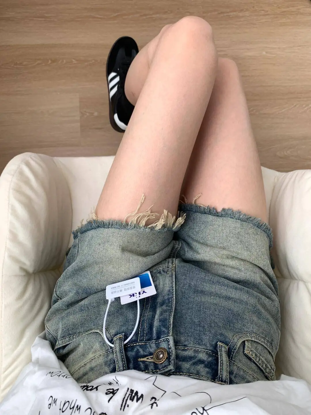 High Waist Wide Leg Denim Shorts Women's Style Frayed Hem Casual Comfortable Breathable Soft Fabric Floral Pattern Summer Hot...
High Waist Wide Leg Denim Shorts Women's Style Frayed Hem Casual Comfortable Breathable Soft Fabric Floral Pattern Summer Hot...