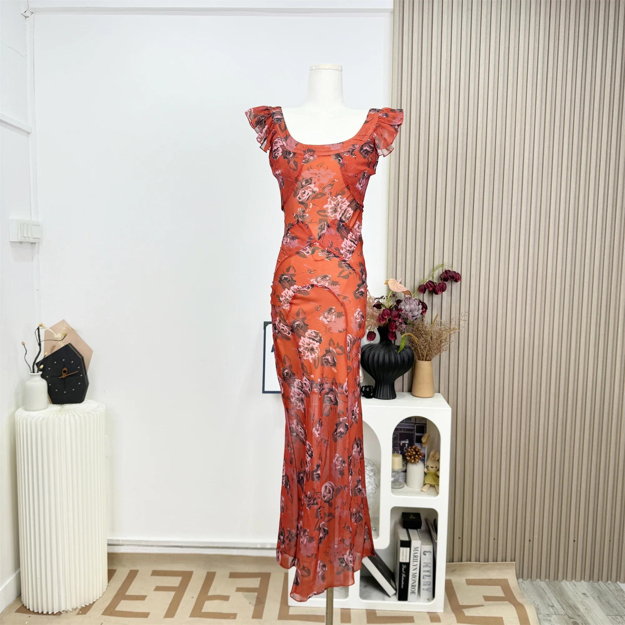 Французское ретро длинное платье с квадратным вырезом и цветочным принтом, женское летнее сексуальное облегающее платье миди с рюшами по краям, праздничная одежда C357
Французское ретро длинное платье с квадратным вырезом и цветочным принтом, женское летнее сексуальное облегающее платье миди с рюшами по краям, праздничная одежда C357