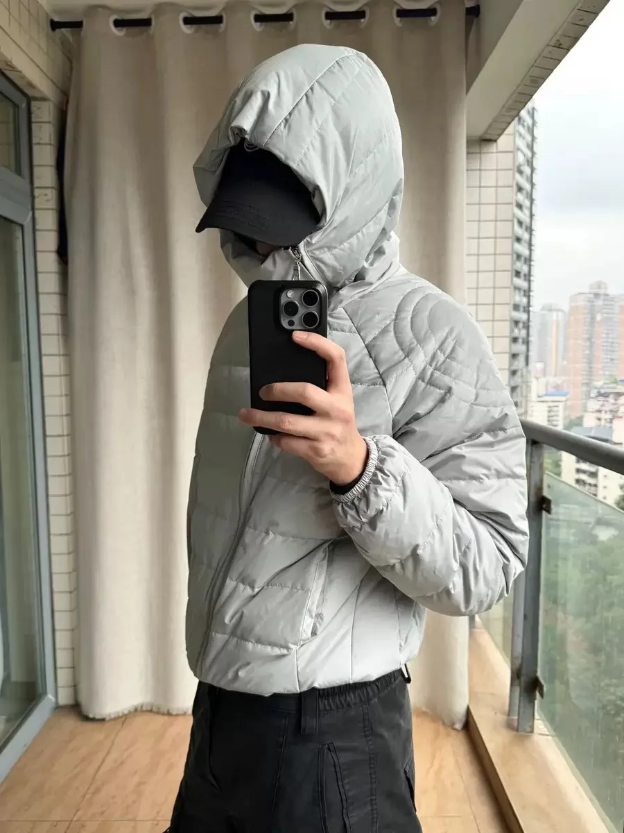 Мужская легкая теплая зимняя куртка с капюшоном и защитой для лица, приталенная, с длинными рукавами
Мужская легкая теплая зимняя куртка с капюшоном и защитой для лица, приталенная, с длинными рукавами