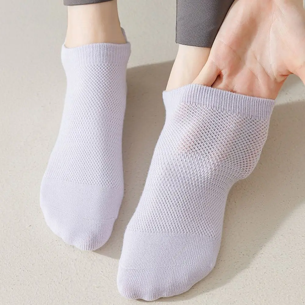 Профессиональные тонкие носки для йоги, сетчатые силиконовые противоскользящие носки с низкой лодыжкой, дышащие женские носки-лодочки с открытой спиной
Профессиональные тонкие носки для йоги, сетчатые силиконовые противоскользящие носки с низкой лодыжкой, дышащие женские носки-лодочки с открытой спиной