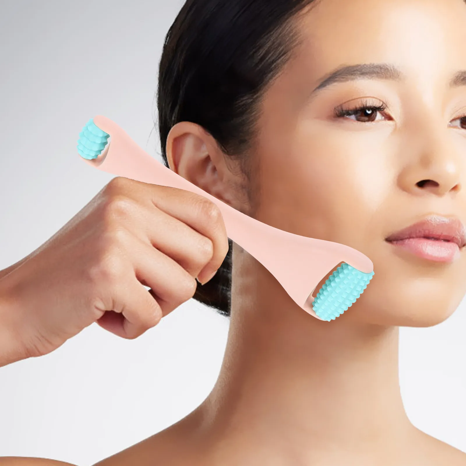 1 шт. Эргономичный массажный ролик для лица, для ухода за глазами, ледяной массажер для лица, ручной массажный стик, ролик для кожи, антивозрастной
1 шт. Эргономичный массажный ролик для лица, для ухода за глазами, ледяной массажер для лица, ручной массажный стик, ролик для кожи, антивозрастной