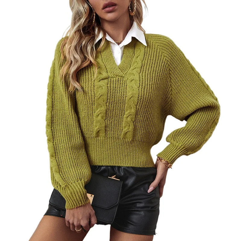 Новая женская одежда осень-зима 2024: повседневный свитер с воротником-рубашкой и эффектом двухслойности
Новая женская одежда осень-зима 2024: повседневный свитер с воротником-рубашкой и эффектом двухслойности