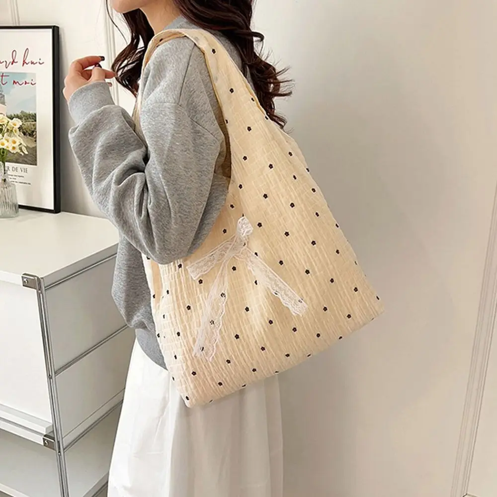 Trendy New Design Polka Dot Tote Bag Lightweight Large Capacity Bow Lace Shoulder Bag Korean Casual Women's Handbags Ladies
Trendy New Design Polka Dot Tote Bag Lightweight Large Capacity Bow Lace Shoulder Bag Korean Casual Women's Handbags Ladies