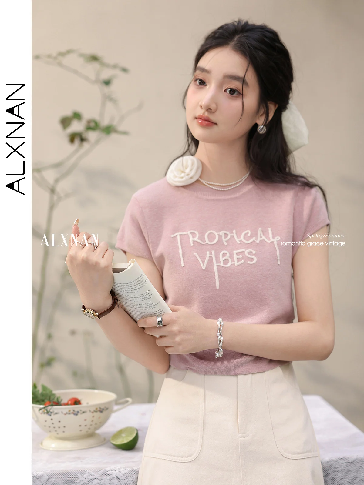 ALXNAN Women's Pink T-shirt 2025 Summer Letter Embroidered Knitted Fabric Tees Elegant Slim-fit Short Sleeve Tops Ladies L55026
ALXNAN Women's Pink T-shirt 2025 Summer Letter Embroidered Knitted Fabric Tees Elegant Slim-fit Short Sleeve Tops Ladies L55026