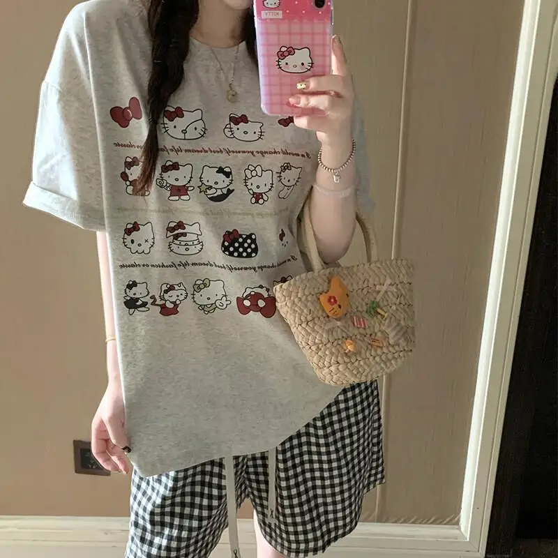 Женский пижамный комплект Sanrio Hello Kitty, хлопковая одежда для сна, домашняя одежда для девочек, летний милый пуловер с мультяшным рисунком, стильные шорты с короткими рукавами
Женский пижамный комплект Sanrio Hello Kitty, хлопковая одежда для сна, домашняя одежда для девочек, летний милый пуловер с мультяшным рисунком, стильные шорты с короткими рукавами