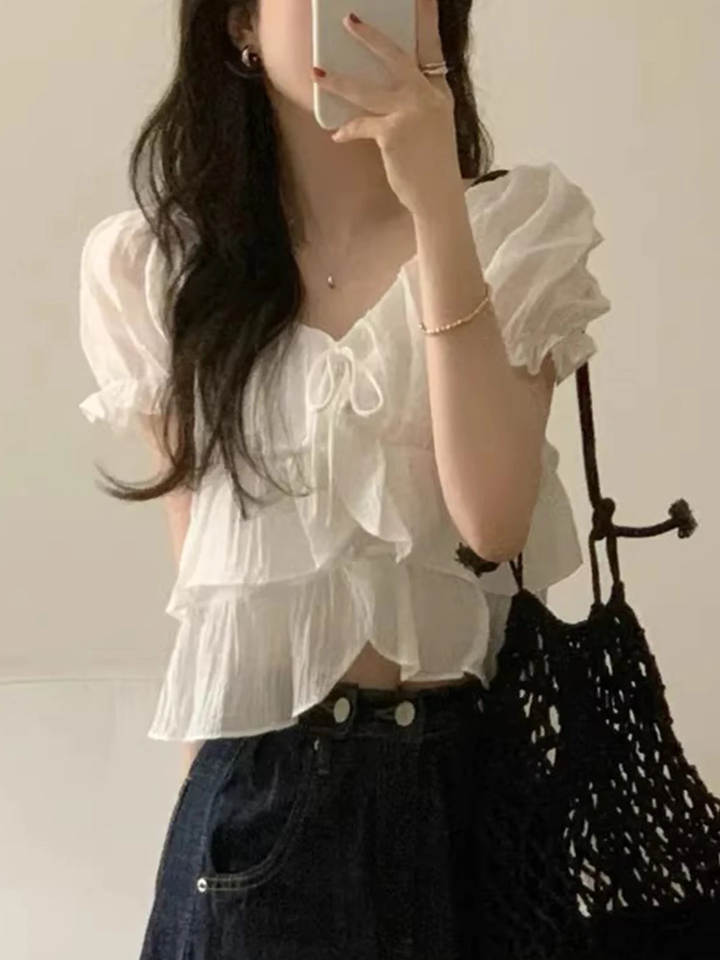 Liangliang Summer New Style V-neck Bubble Sleeve Short Shirt Women's Loose Fit Lace Top Korean Style Polyester Fiber
Liangliang Summer New Style V-neck Bubble Sleeve Short Shirt Women's Loose Fit Lace Top Korean Style Polyester Fiber