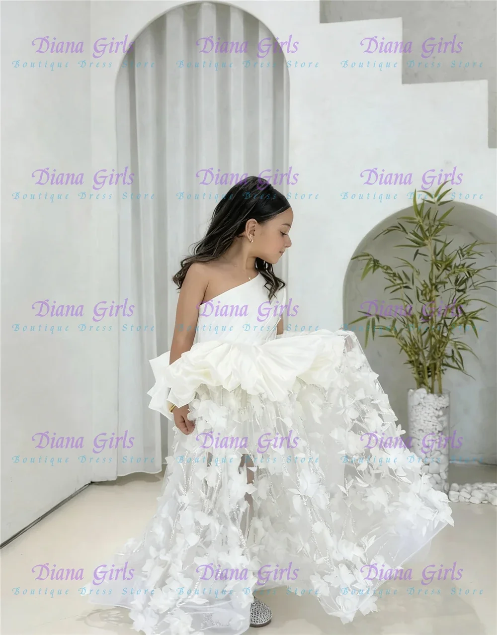 Gorgeous White Flower Girl Dress QUality Tulle Fluffy with Exquisite Flowers Applique for Kids Birthday Party Evening Gowns
Gorgeous White Flower Girl Dress QUality Tulle Fluffy with Exquisite Flowers Applique for Kids Birthday Party Evening Gowns