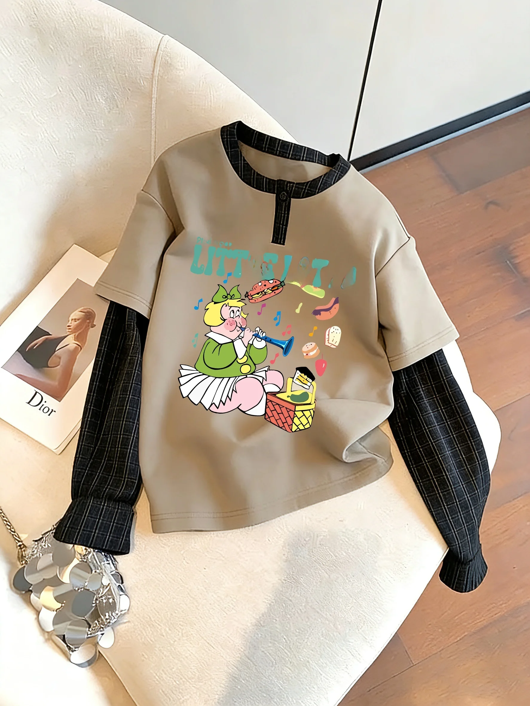 Retro Plaid Splicing Long Sleeve T-Shirt Loose Casual Unisex Spring Autumn Fashionable Trendy Top Women's Spring Long Sleeve ...
Retro Plaid Splicing Long Sleeve T-Shirt Loose Casual Unisex Spring Autumn Fashionable Trendy Top Women's Spring Long Sleeve ...