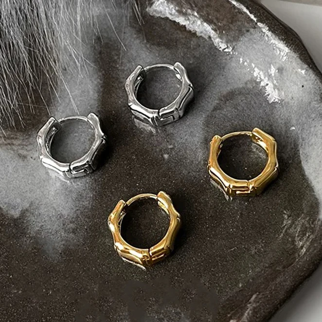 PONYKISS 925 Sterling Silver 18K Gold Bamboo Joint Hoop Earrings for Women Trendy Plant Fine Jewelry Minimalist Accessories
PONYKISS 925 Sterling Silver 18K Gold Bamboo Joint Hoop Earrings for Women Trendy Plant Fine Jewelry Minimalist Accessories