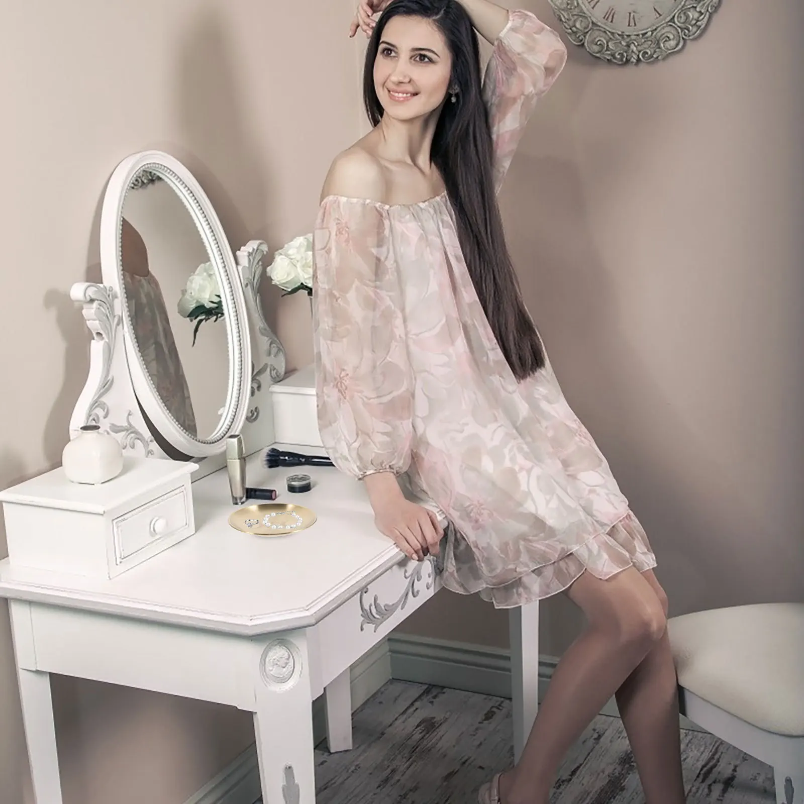 Witch Altar Tray Metal Jewelry Plate Unique Pattern Jewelry Holder Ring Bracelet Necklace Storage Tray Decorative Trinket Dish
Witch Altar Tray Metal Jewelry Plate Unique Pattern Jewelry Holder Ring Bracelet Necklace Storage Tray Decorative Trinket Dish